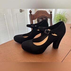 Women’s faux suede Mary Jane heels